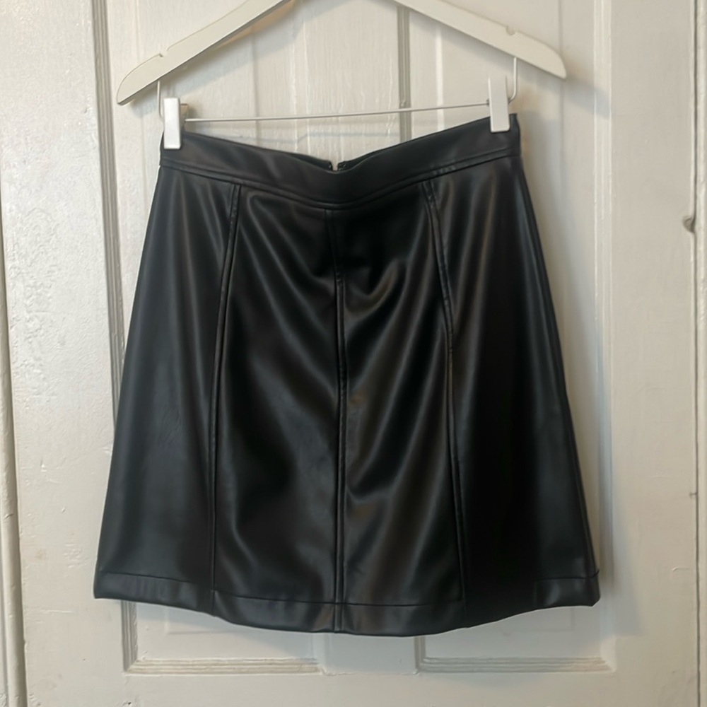 Faux leather short Skirt
